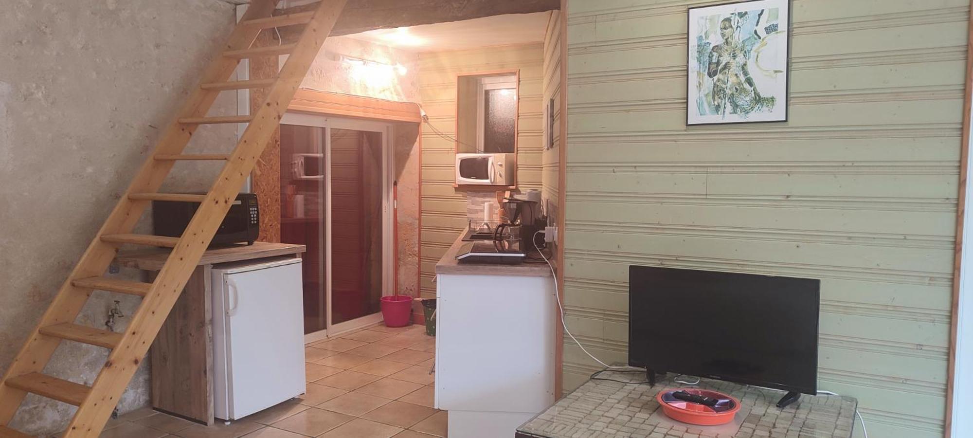 Gite Cosy, Sur Jardin, Terrasse Privee, Parking Au Calme En Rdc Gémozac Εξωτερικό φωτογραφία