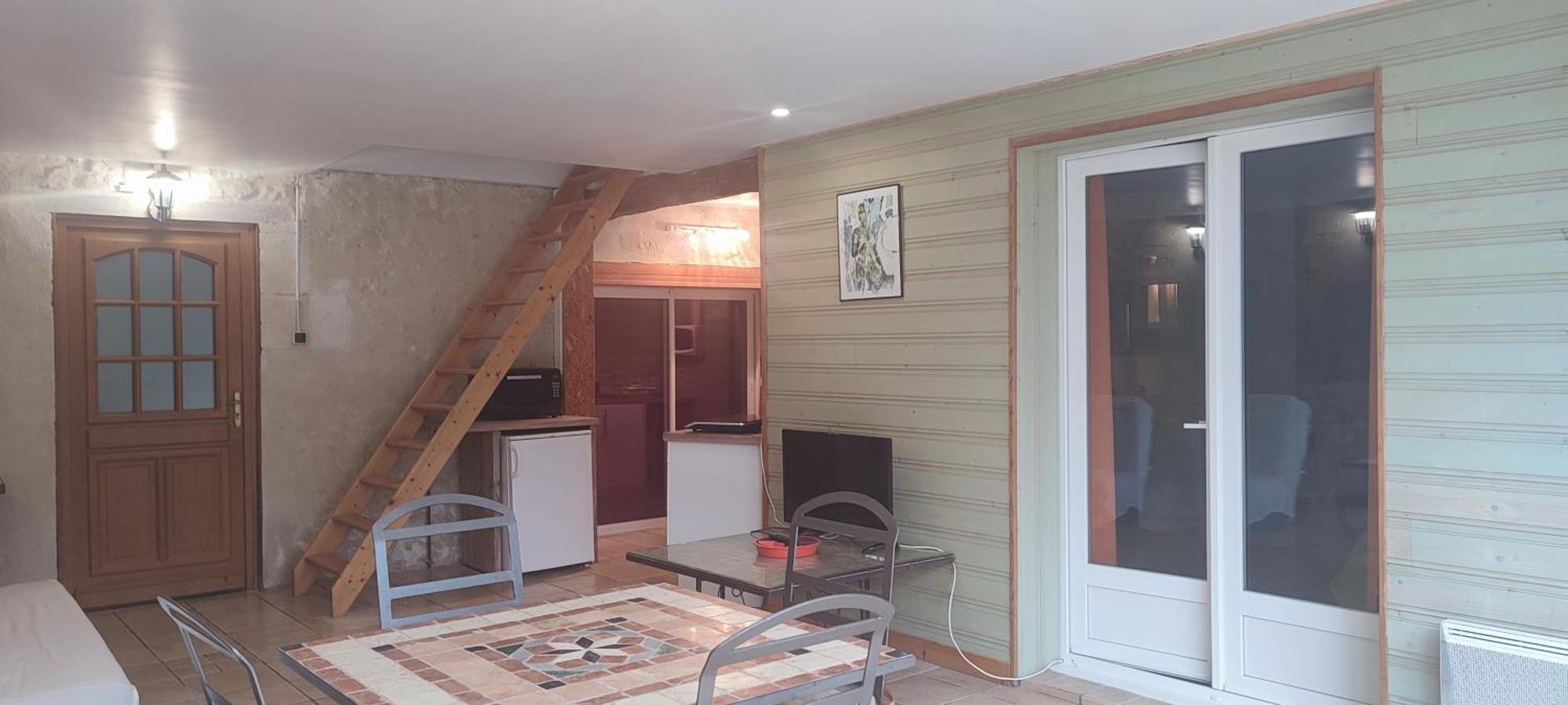 Gite Cosy, Sur Jardin, Terrasse Privee, Parking Au Calme En Rdc Gémozac Εξωτερικό φωτογραφία