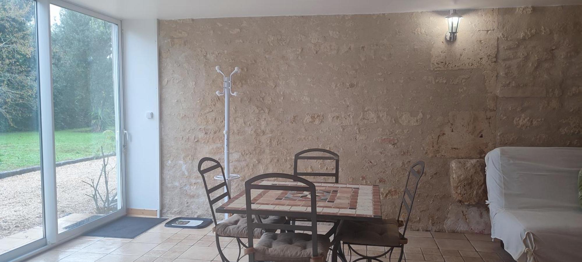 Gite Cosy, Sur Jardin, Terrasse Privee, Parking Au Calme En Rdc Gémozac Εξωτερικό φωτογραφία